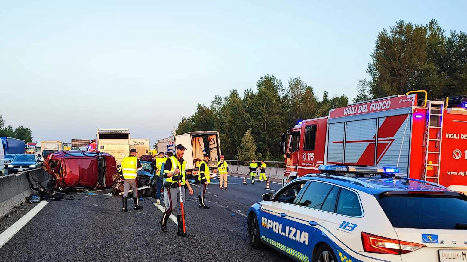 Due incidenti in mezz’ora  Un morto e feriti in A1  Frontale a Maranello,  gravissimo un 24enne