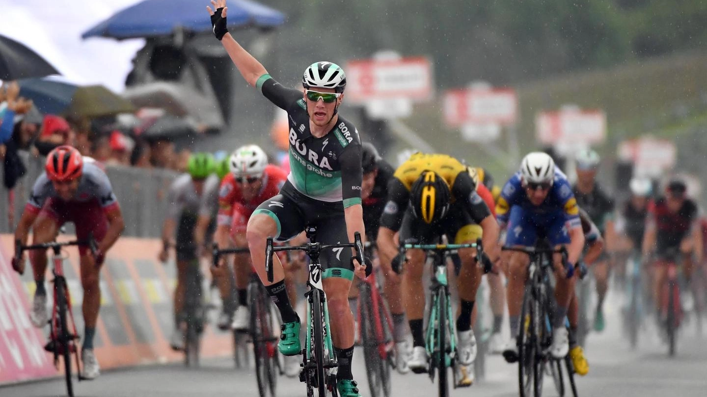 Bennet vince la 12esima tappa del Giro d'Italia a Imola (Ansa)