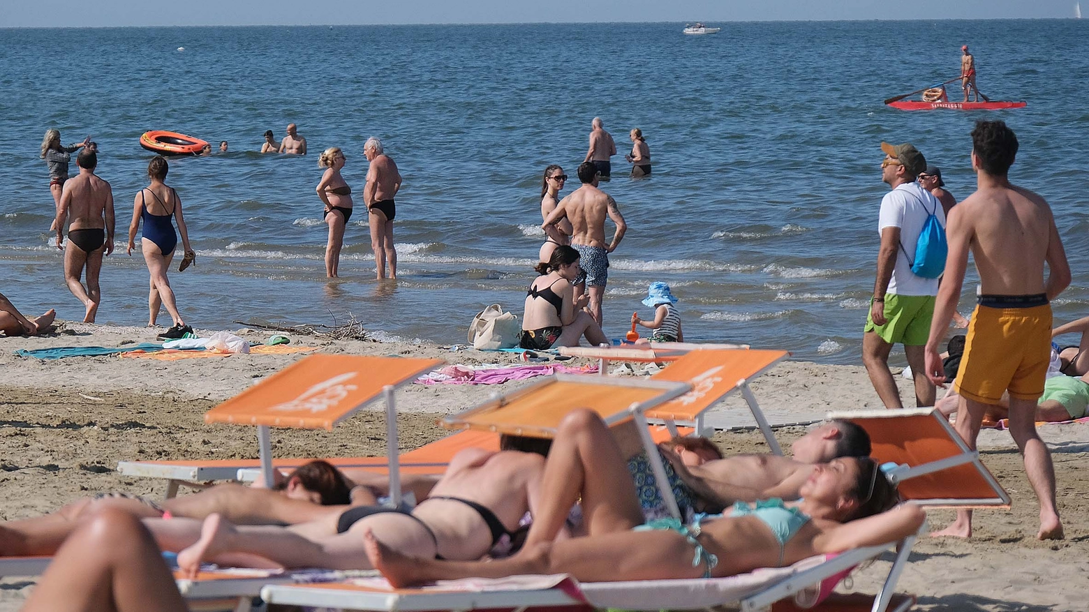 La Riviera romagnola riparte: “Fake news sul mare, furbi contro di noi”