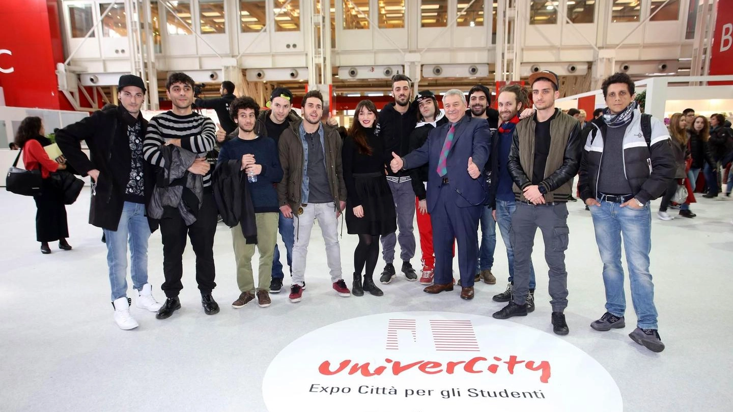 «UNIBOsound», i cantanti finalisti  con il presidente di BolognaFiere Duccio Campagnoli