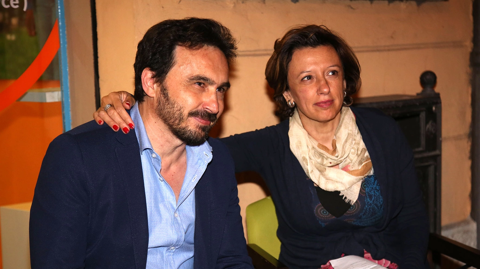 Manuela Sangiorgi con Claudio Frati, ex consigliere comunale grillino (Isolapress)