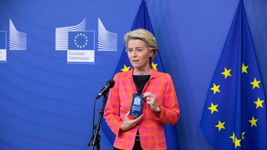 Ursula Von Der Leyen presenta il Green pass europeo