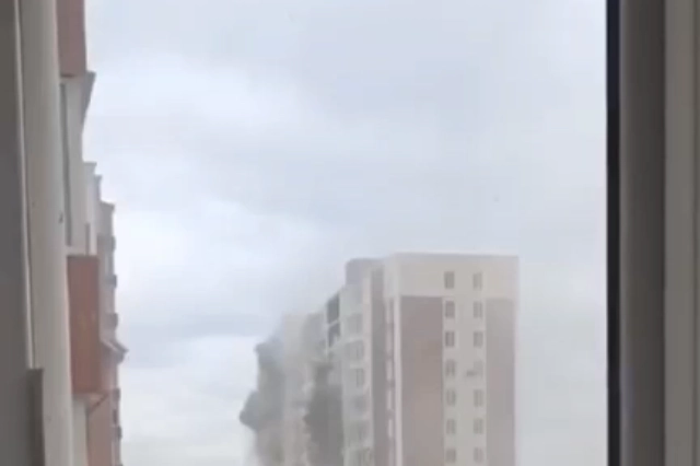 Gostomel, palazzo bombardato: il frame di un video