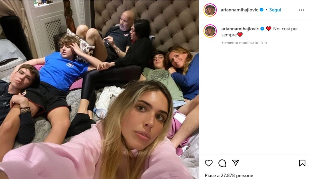 La foto di famiglia postata dalla moglie Arianna per ricordare Sinisa Mihajlovic (da Instagram)