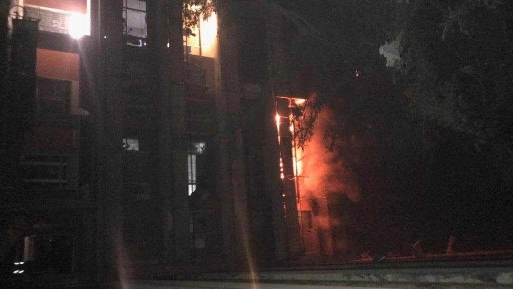 Porto Recanati, incendio all'Hotel House