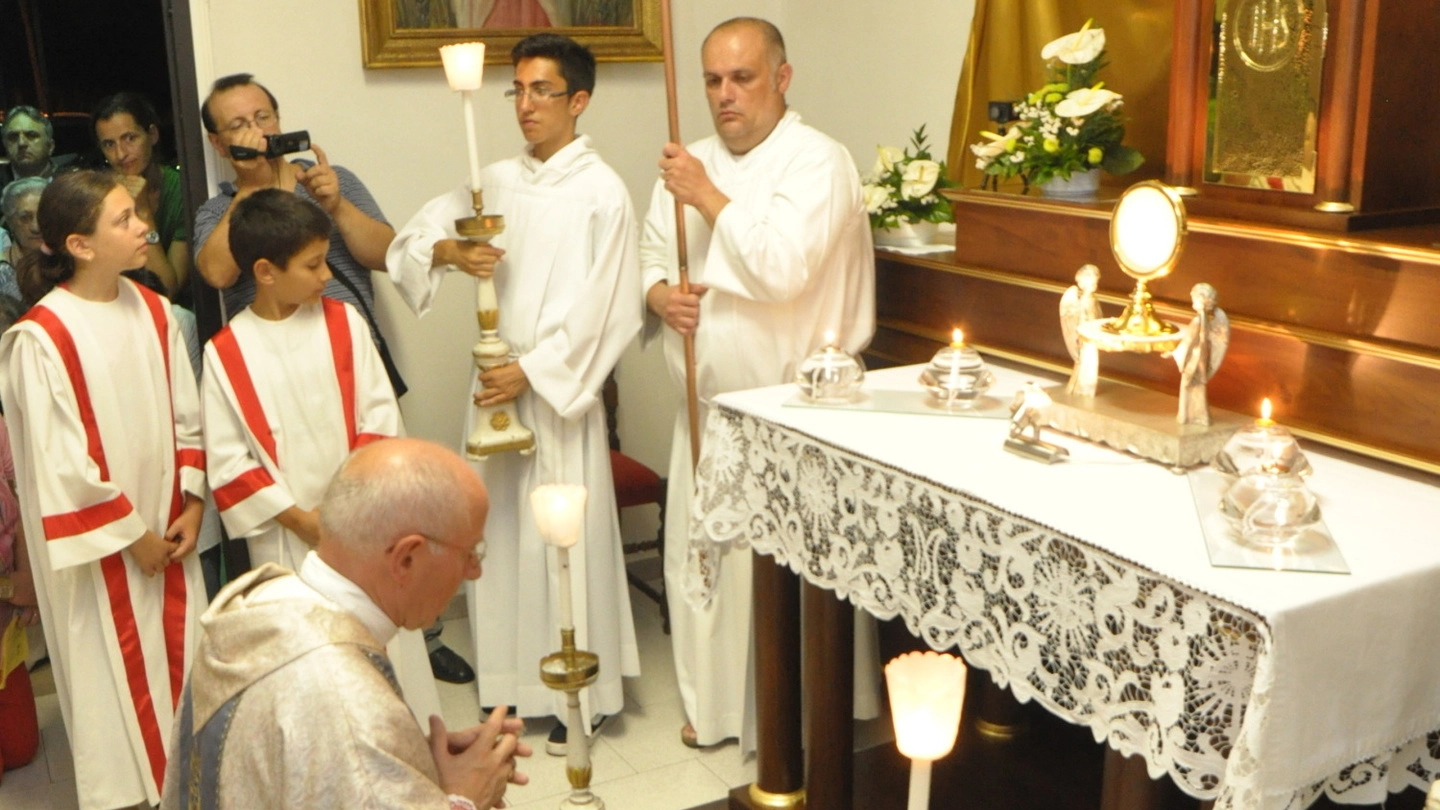 Il vescovo emerito Lino Pizzi, quando fu avviata l’iniziativa della preghiera perpetua nel 2013
