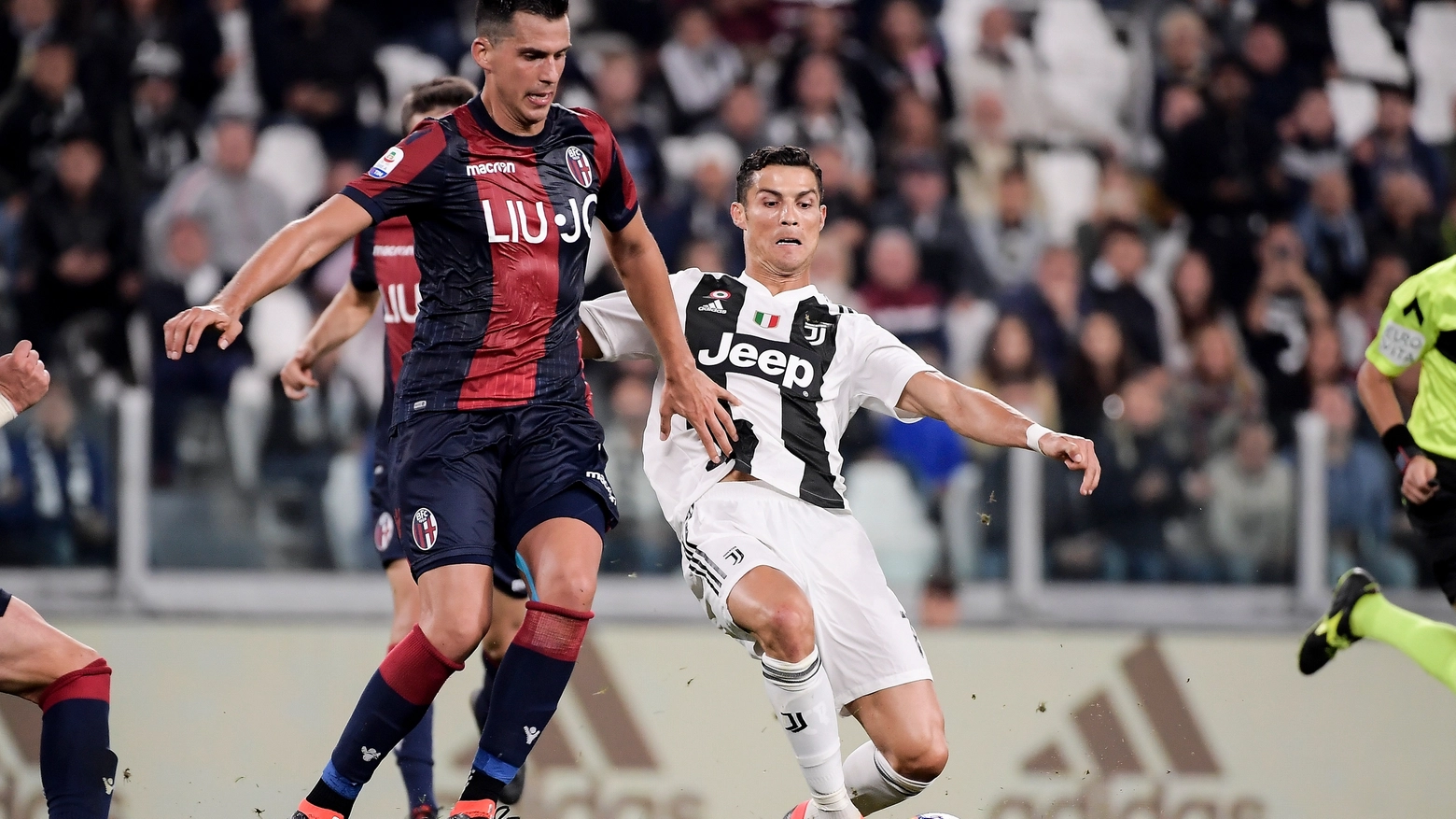 Cristiano Ronaldo in azione contro il Bologna lo scorso 26 settembre (LaPresse)