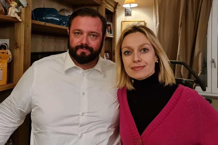 Il deputato della Lega Mirco Carloni con la moglie Milena Giovanelli