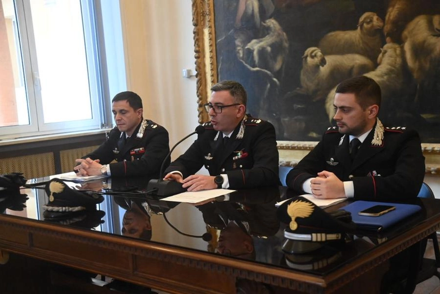 La conferenza stampa dei carabinieri  