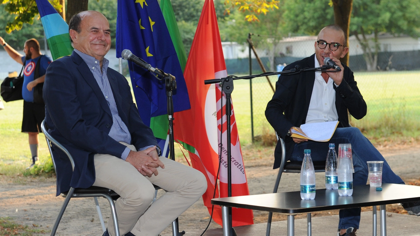 Pierluigi Bersani a Saliceta  con il giornalista Alessandro De Angelis