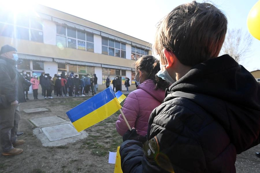 Bimbi ucraini accolti alla scuola primaria Donini di San Lazzaro