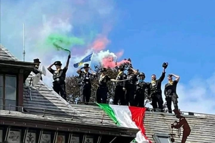Gli spazzacamini italiani dell'Anfus al raduno mondiale