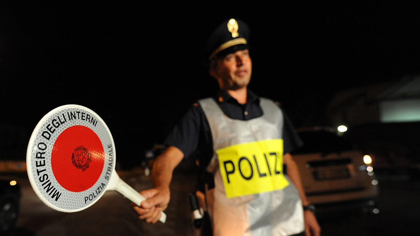 La polizia stradale ha eseguito una serie di controlli a Civitanova 