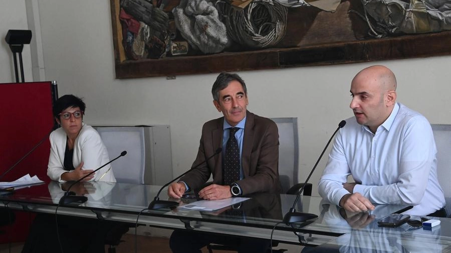 Fabio Battistini con i consiglieri Samuela Quercioli e Gian Marco De Biase