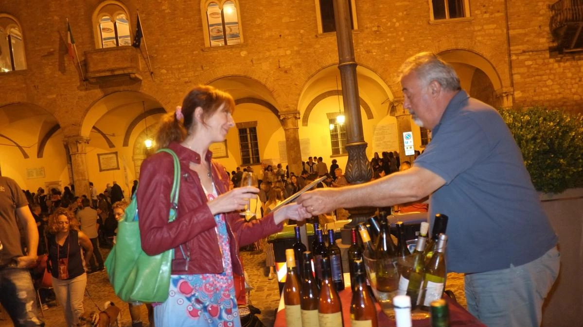 Bertinoro, arte e degustazioni: domenica torna ’Vino al Vino’