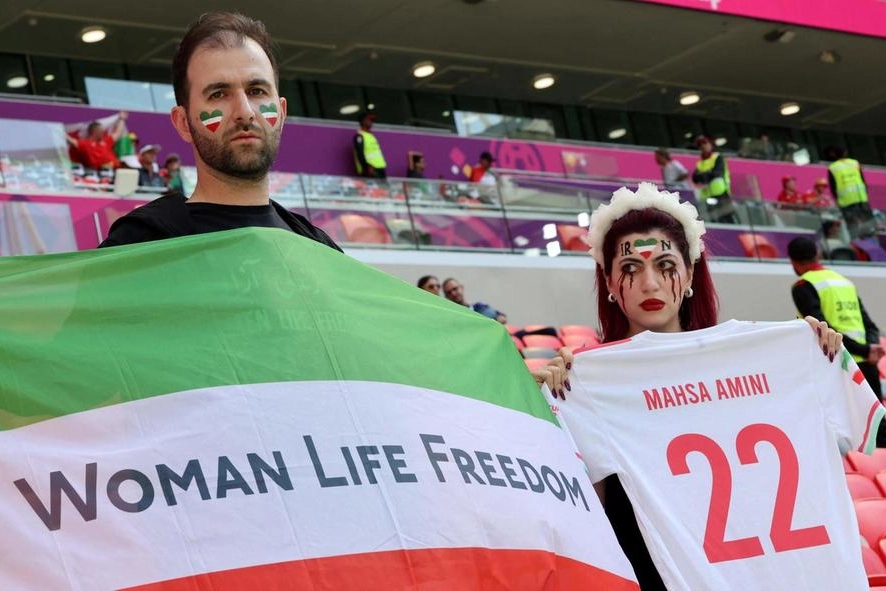 La protesta della tifosa iraniana