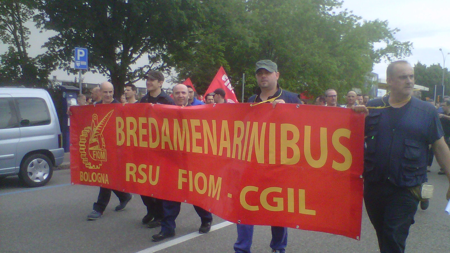 Momenti dello sciopero all'ex 'Breda' (foto Dire)