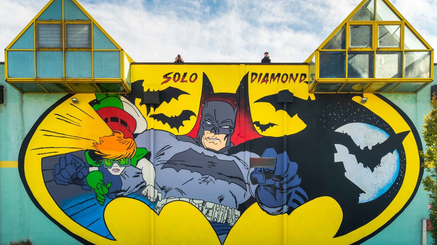 Modena, Batman sorveglia la città