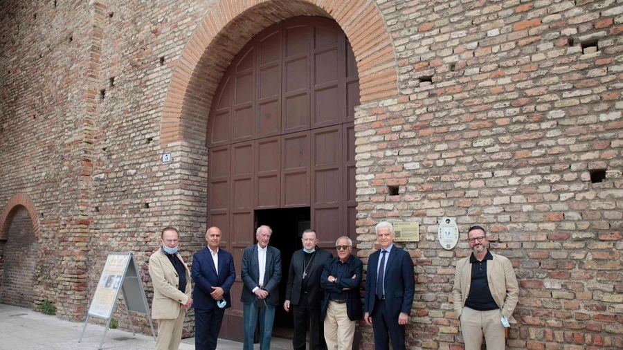 Protocollo per nuova porta della basilica di San Francesco commissionato a Paladino