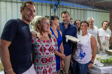 Matteo Salvini a Cervia, l’abbraccio dei fan. "La Romagna, la mia seconda casa"