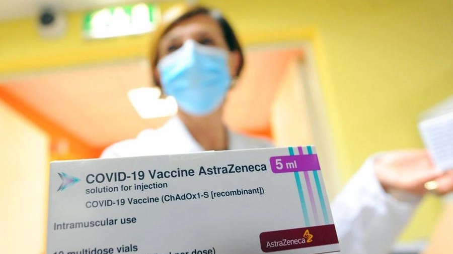 Astrazeneca: da domani ripartono le vaccinazioni in Emilia Romagna