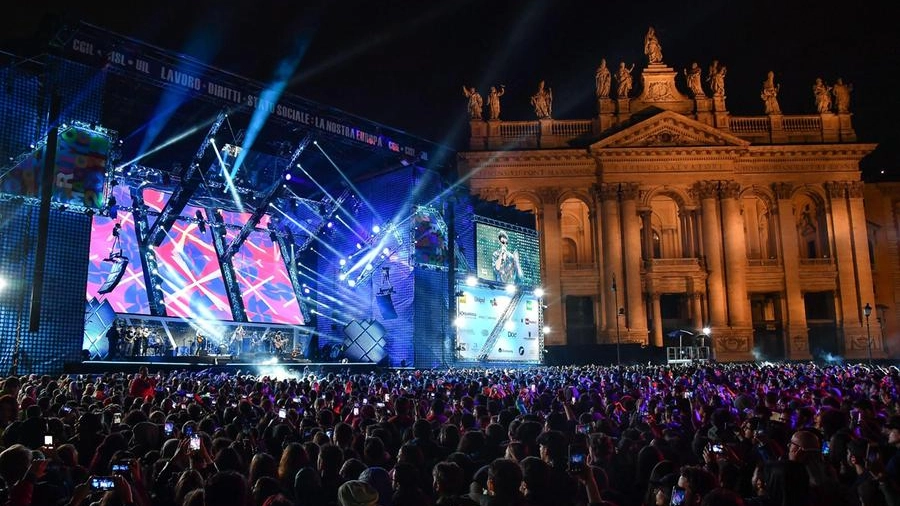 Il palco del Concertone del primo maggio in piazza San Giovanni nel 2019 (Ansa)