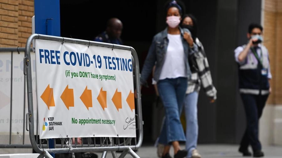 Londra: test anti Covid per chi non ha sintomi (Ansa)