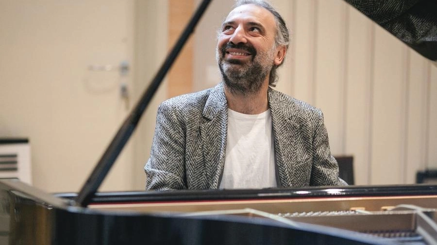 Stefano Bollani al pianoforte (foto Valentina Cenni)