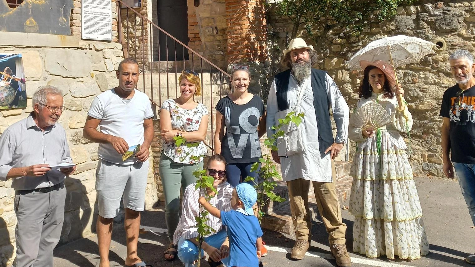 

Vaso con uva Saslà in dono ai neonati a Valsamoggia: l'iniziativa di Terre di Jacopino
