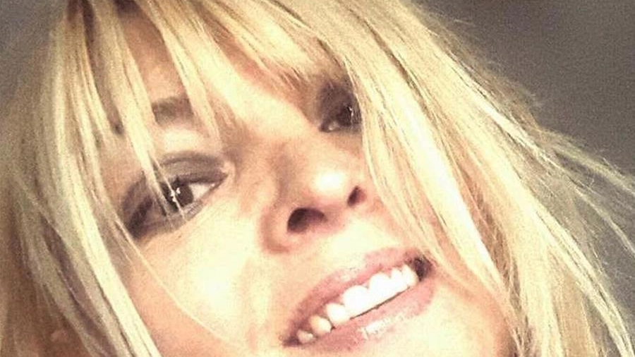 Cristina Calzoni, 46 anni, di Gabicce mare: morta sotto gli occhi del compagno