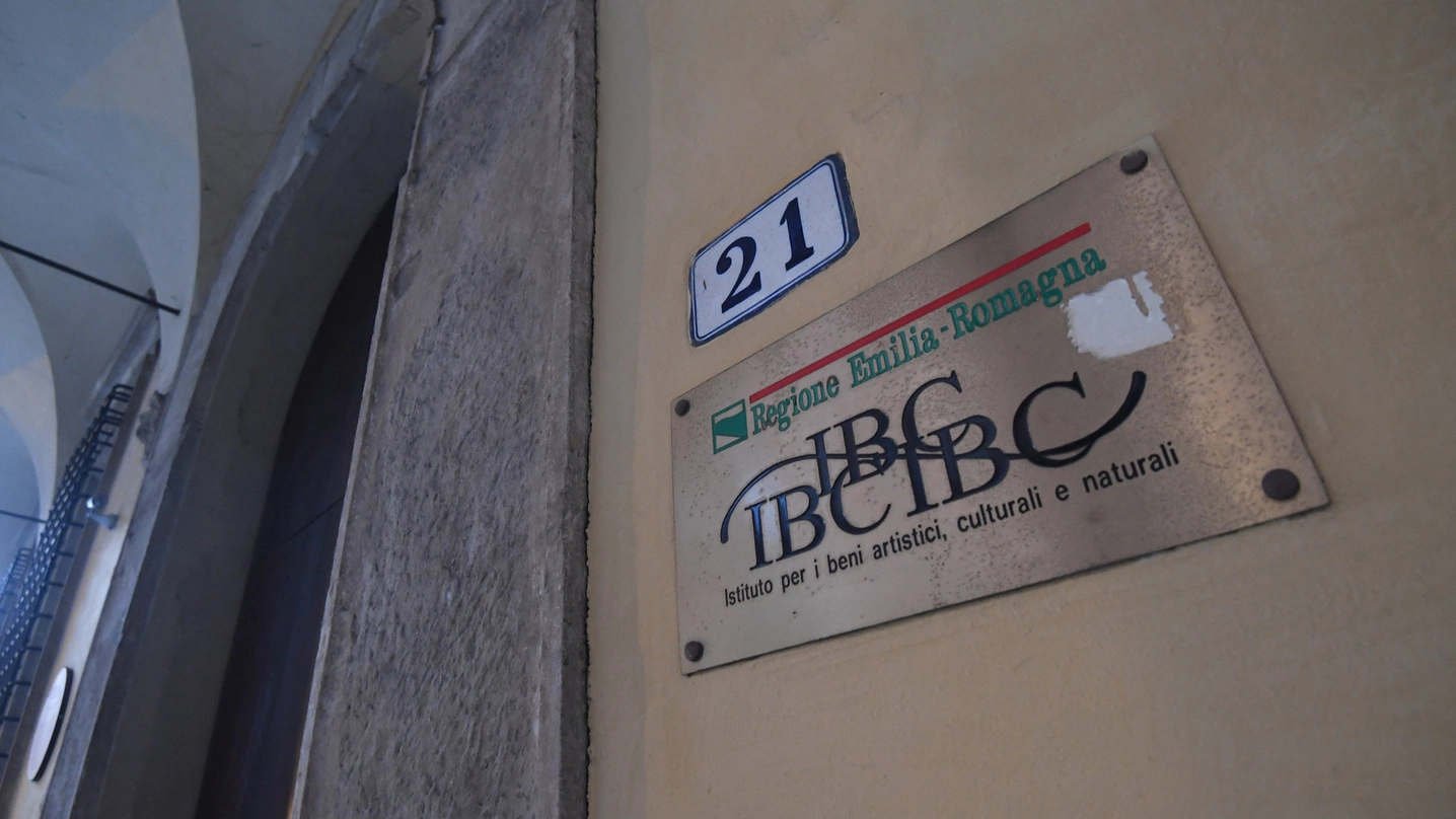 L’ingresso dell’Ibc, in via Galliera (Schicchi)
