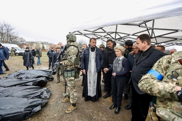 Ucraina news, "Civili bruciati vivi a Husarivka". Biden: Patriots in difesa Slovacchia