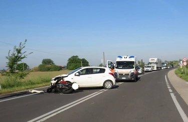 Incidente oggi a San Pietro in Casale (Bologna), grave un motociclista
