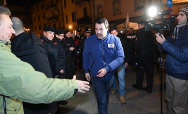 Salvini al Pilastro di Bologna: "La citofonata? La rifarei"