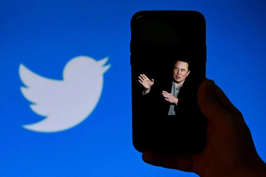 Elon Musk è il nuovo proprietario di Twitter