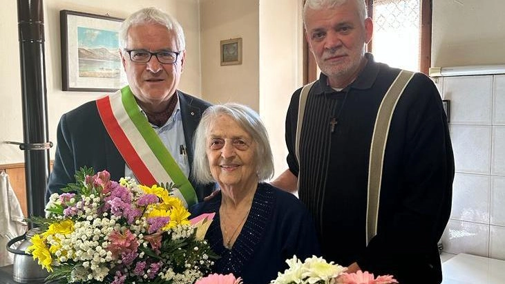 Grande festa   per i 102 anni  di Tonina