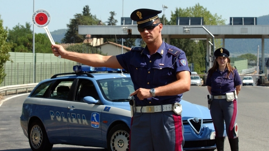 Controlli della polizia stradale (foto d’archivio)