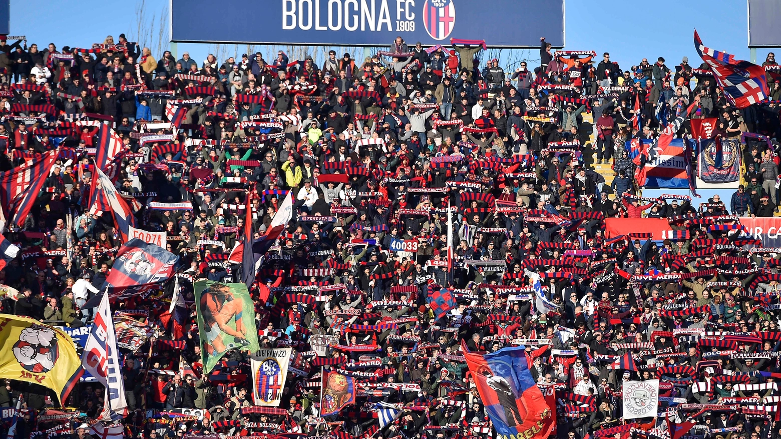 I tifosi del Bologna (foto LaPresse)