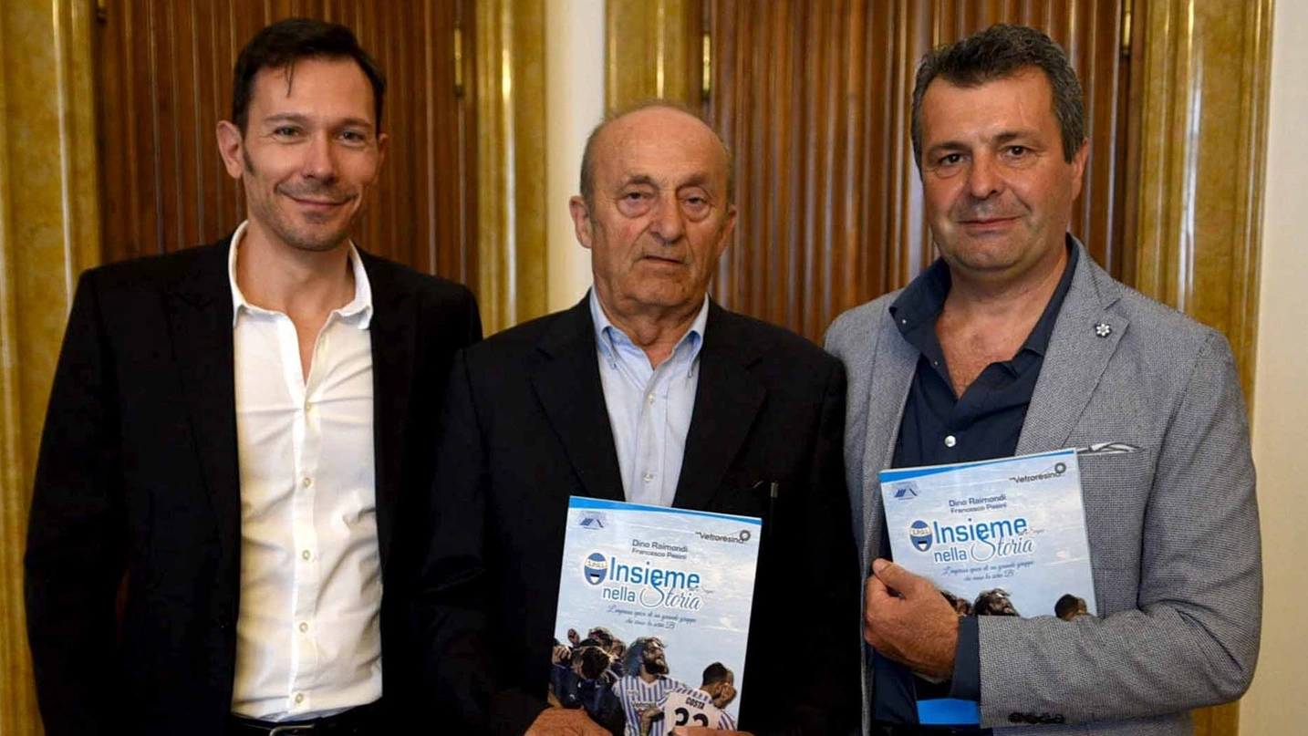 Francesco Colombarini qui con Enrico Menegatti (a sinistra) e Dino Raimondi (a destra) 