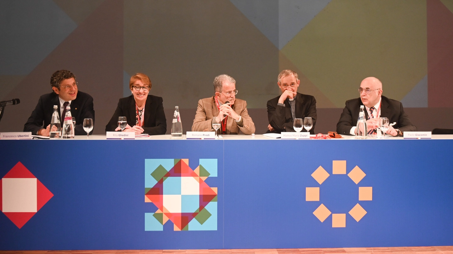Da sinistra Ubertini, Ghedini, Prodi, Zuppi e Giacomin (FotoSchicchi)