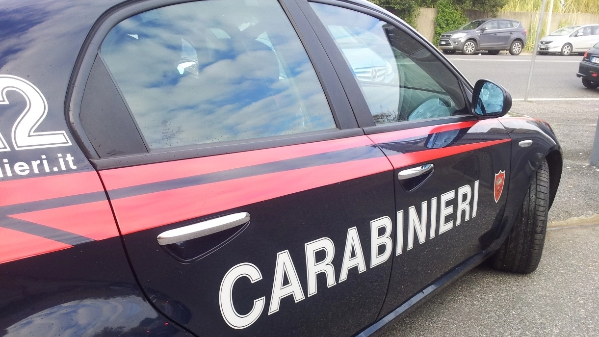 L’auto dei carabinieri