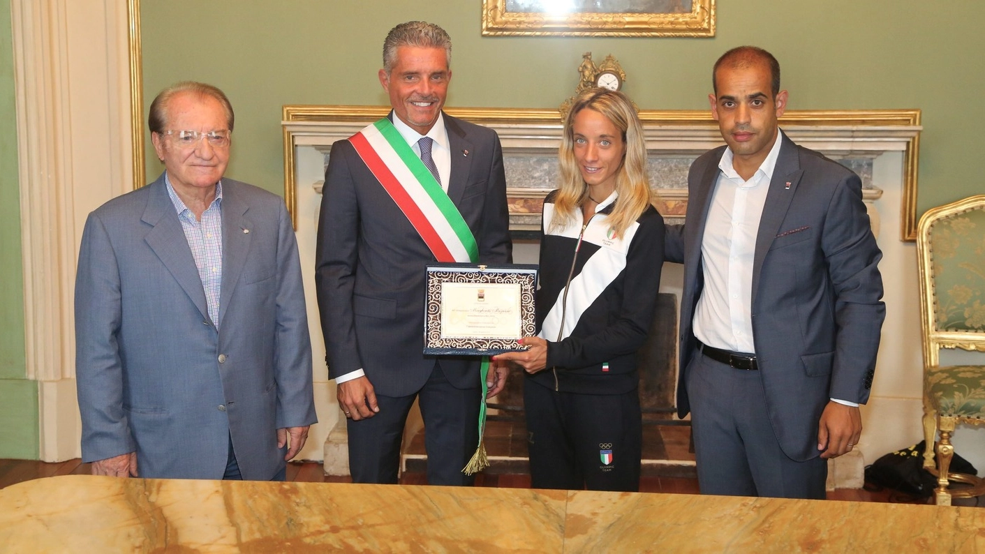 Margherita Magnani in Comune, premiata dal sindaco Paolo Lucchi
