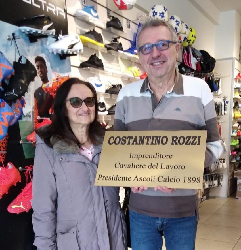 A placa para a estátua de Costantino Rozzi está pronta