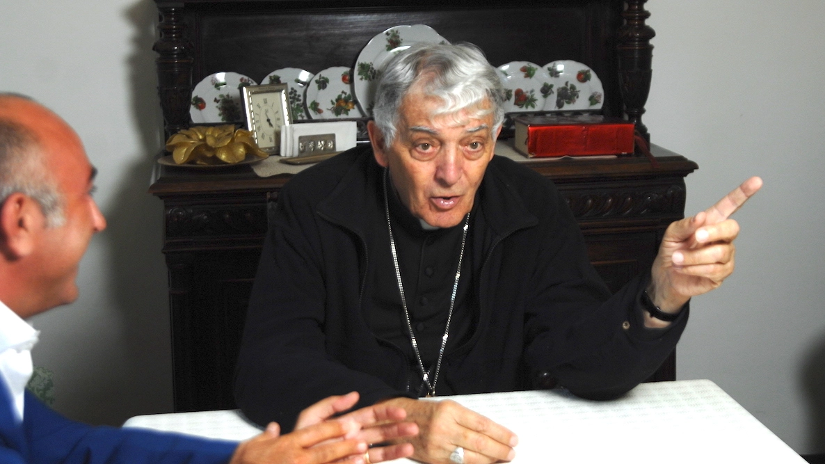 Il capo cronista Andrea Brusa ha intervistato monisgnor Menichelli (Foto Antic)