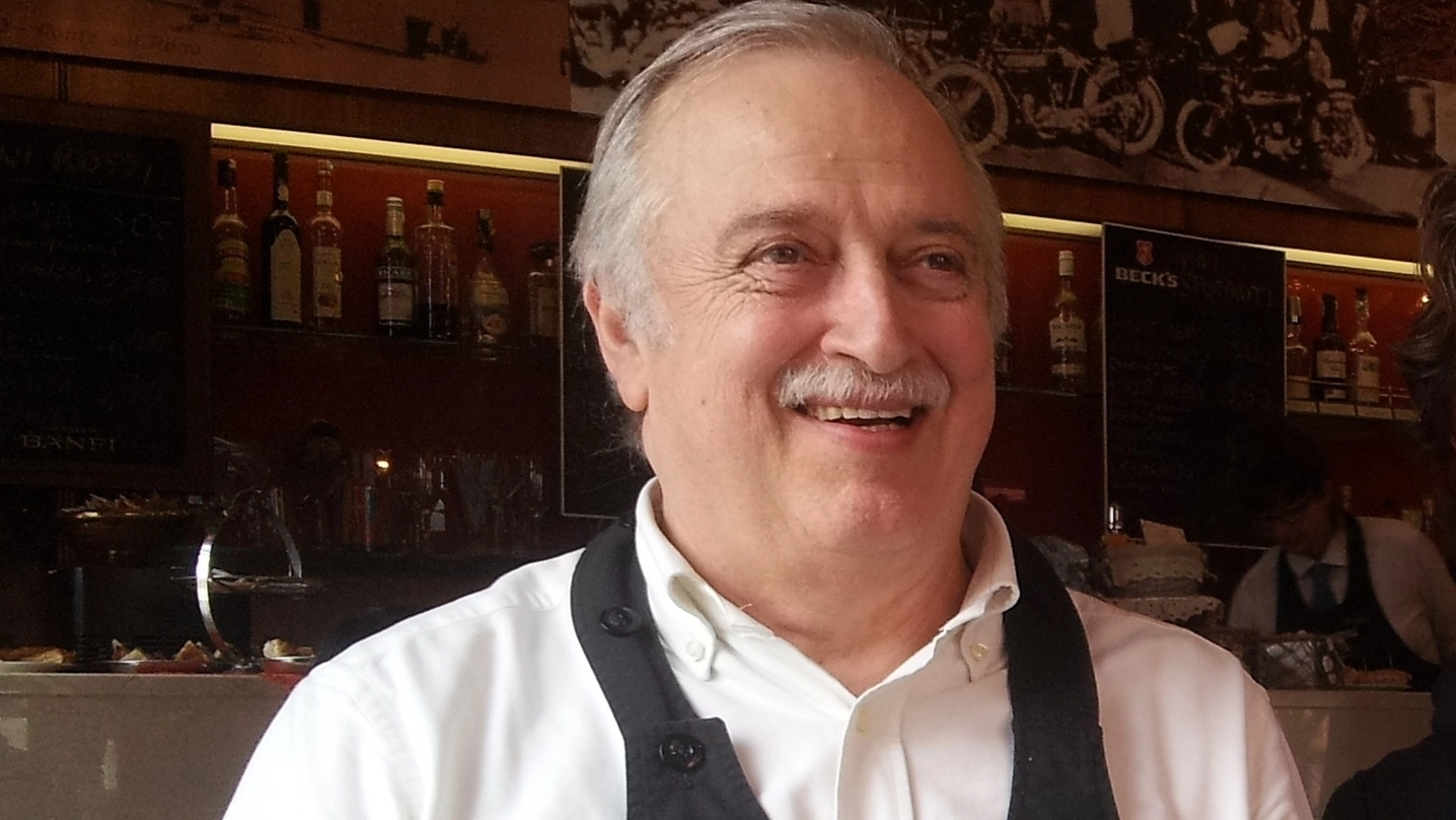 Mauro Ventura, 70 anni, barista del locale-simbolo di Casalecchio