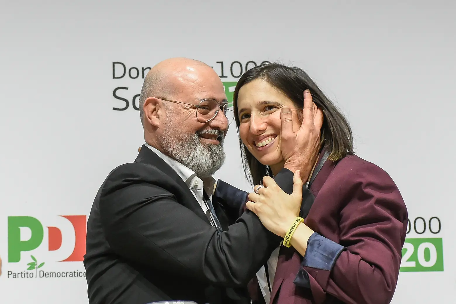 Stefano Bonaccini ed Elly Schlein durante l'Assemblea nazionale del Pd di domenica 12 marzo 2023 a Roma