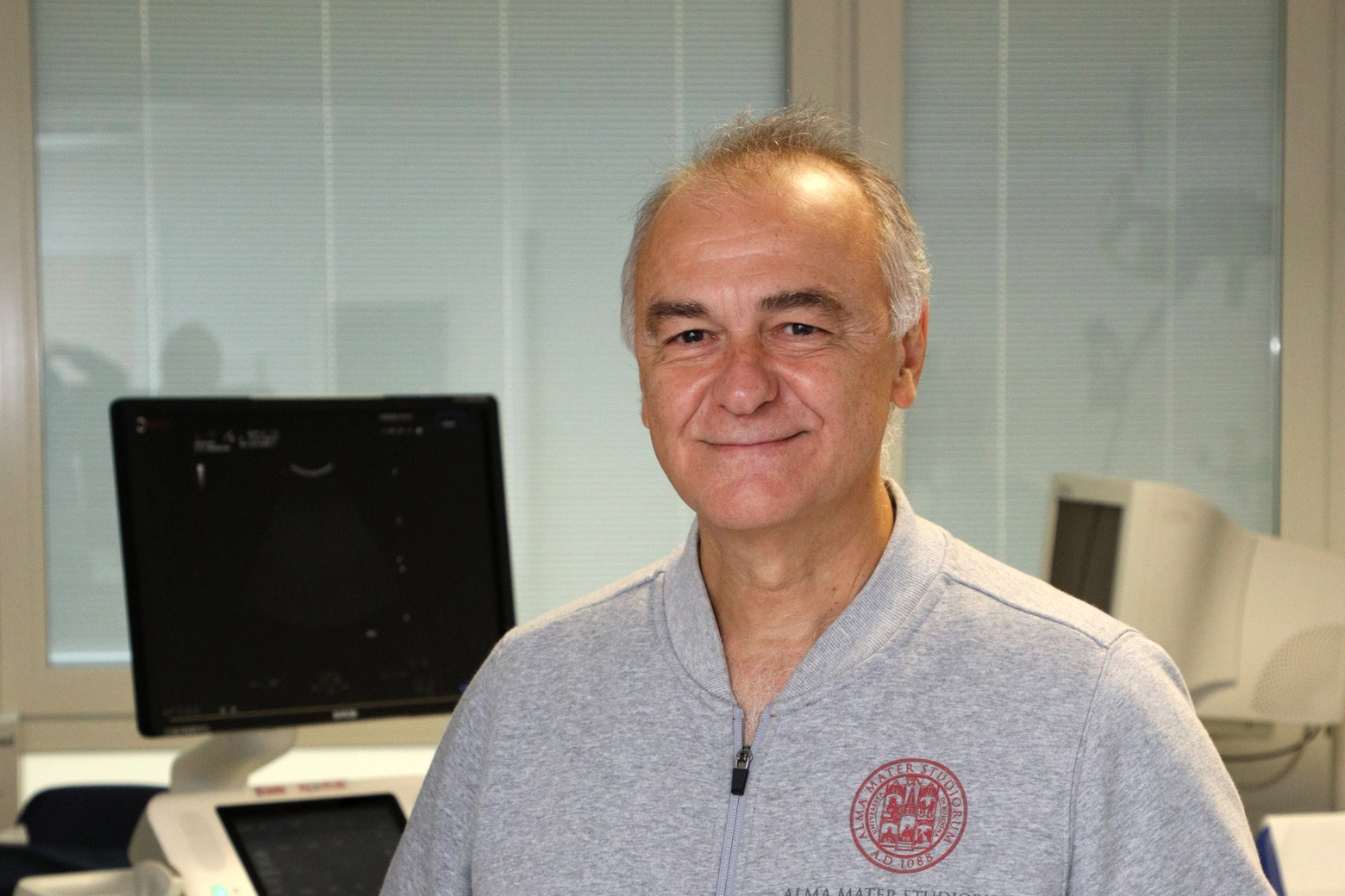 Il professor Mauro Gargiulo, direttore della Chirurgia vascolare metropolitana di Bologna
