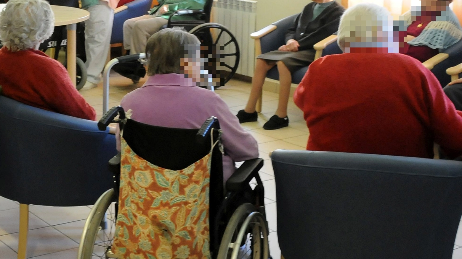 Anziani in Rsa (immagine d'archivio)