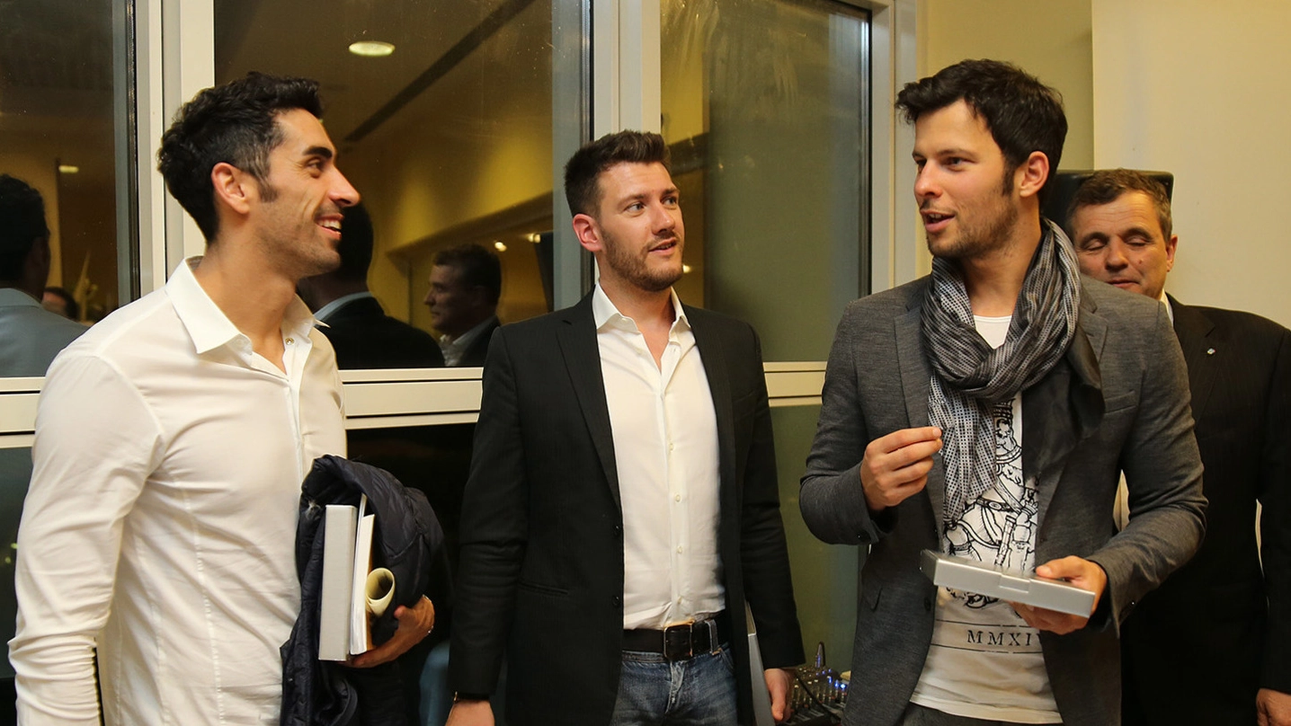 Pesaro, Filippo Magnini (a sinistra) e Matteo Giunta (il secondo da destra) al Panathlon Club (Fotoprint)