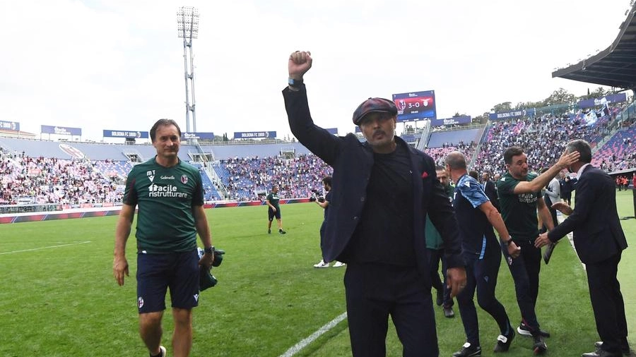 Mihajlovic lascia il Dall'Ara soddisfatto dalla vittoria con la Lazio (foto Schicchi)